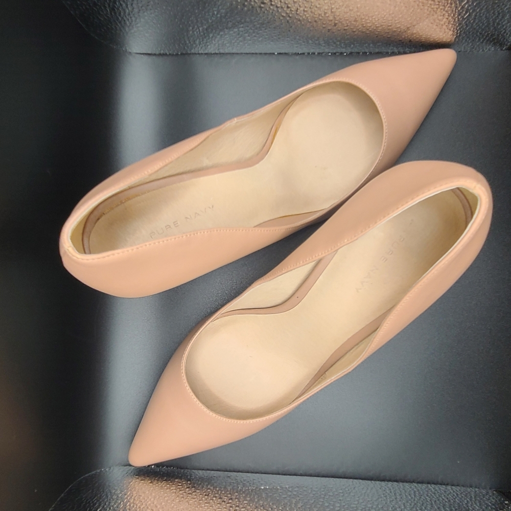Pure Navy Nude Pump Size 9